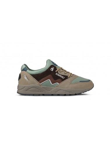 ARIA 95 - SLATE GREEN / CAPPUCCINO s'inspire de l'anatomie humaine